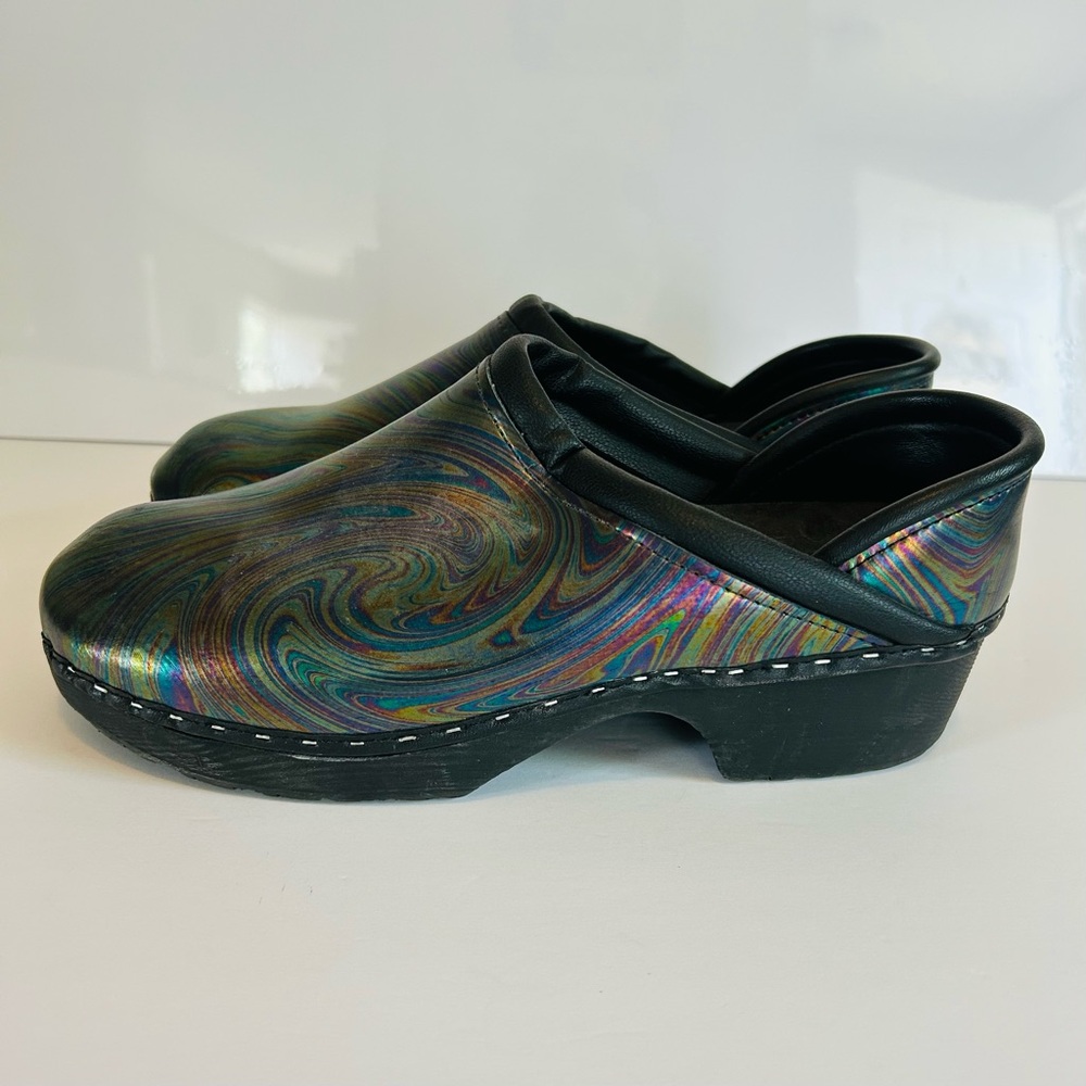 C&C Sweden Clogs Out Of This Swirled Nursing Shoe Slip Resistant EU42 US 10.5-11